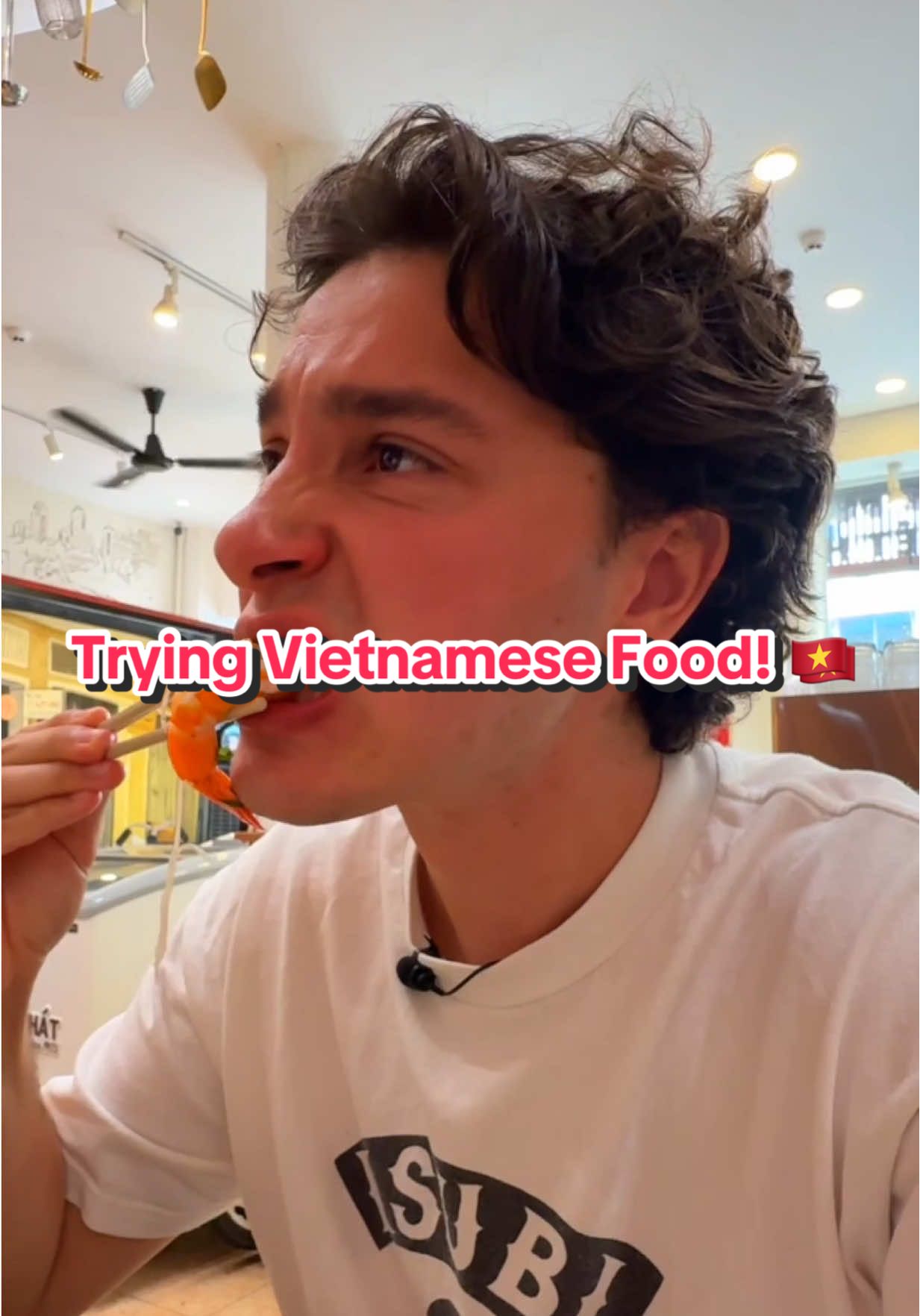 Trying Michelin Star Vietnamese Food In Ho Chi Minh City! 🇻🇳 📍Quán Ăn Cô Liêng, District 3 📍Hủ Tiếu Hồng Phát, District 3 #vietnam #vietnamesefood #michelin #vietnamese #hochiminh #vietnamesecuisine #foodreview 
