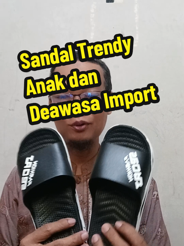 Deskripsi Sandal Slop Anak Laki Laki Sport Import Slip On 30-381Sendal Selop Anak Cowok Karet Empuk AMS Kecil 21371Sendal Terbaru Ukuran Tanggung Pria Anti Slip Original murah viral keren KEKlNlANlSandal rumah laki laki Bahan Lembut Tidak Melukai Kaki Sandal anak usia 5-12 tahun dengan design masa kini Bahan eva, pvc yang kuat, empuk, lembut dan elastis sehingga nyaman untUk dipakai setiap hari #sandalanak 