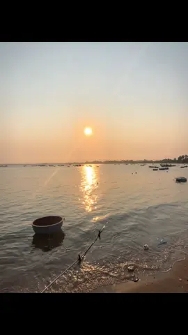 “anh đâu muốn xaa”….