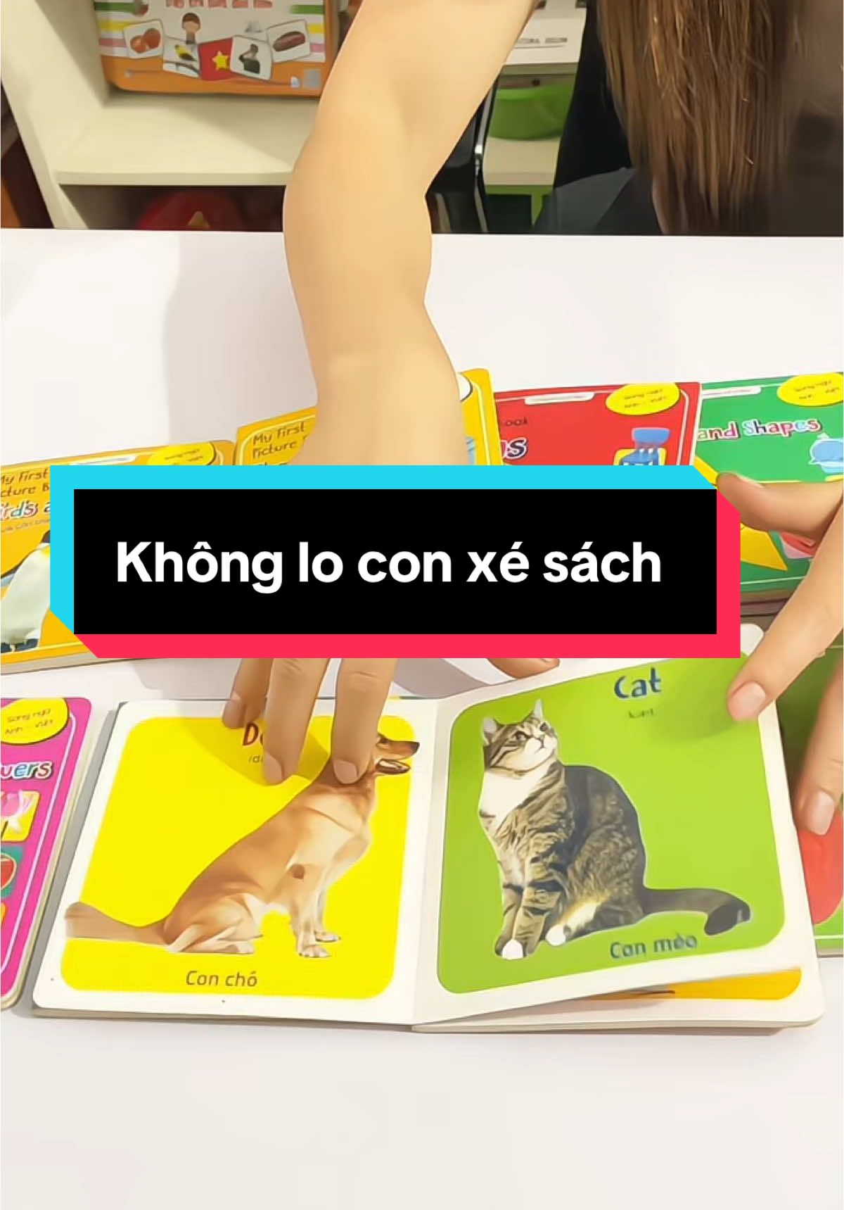 Sách thư viện hình ảnh đầu tiên cho bé. Dành cho các em bé từ 0-6 tuổi ba mẹ nhé! Bé rất thích bộ này vì màu sắc và hình ảnh rất đẹp ! #xuhuongtiktok #sach #embe 