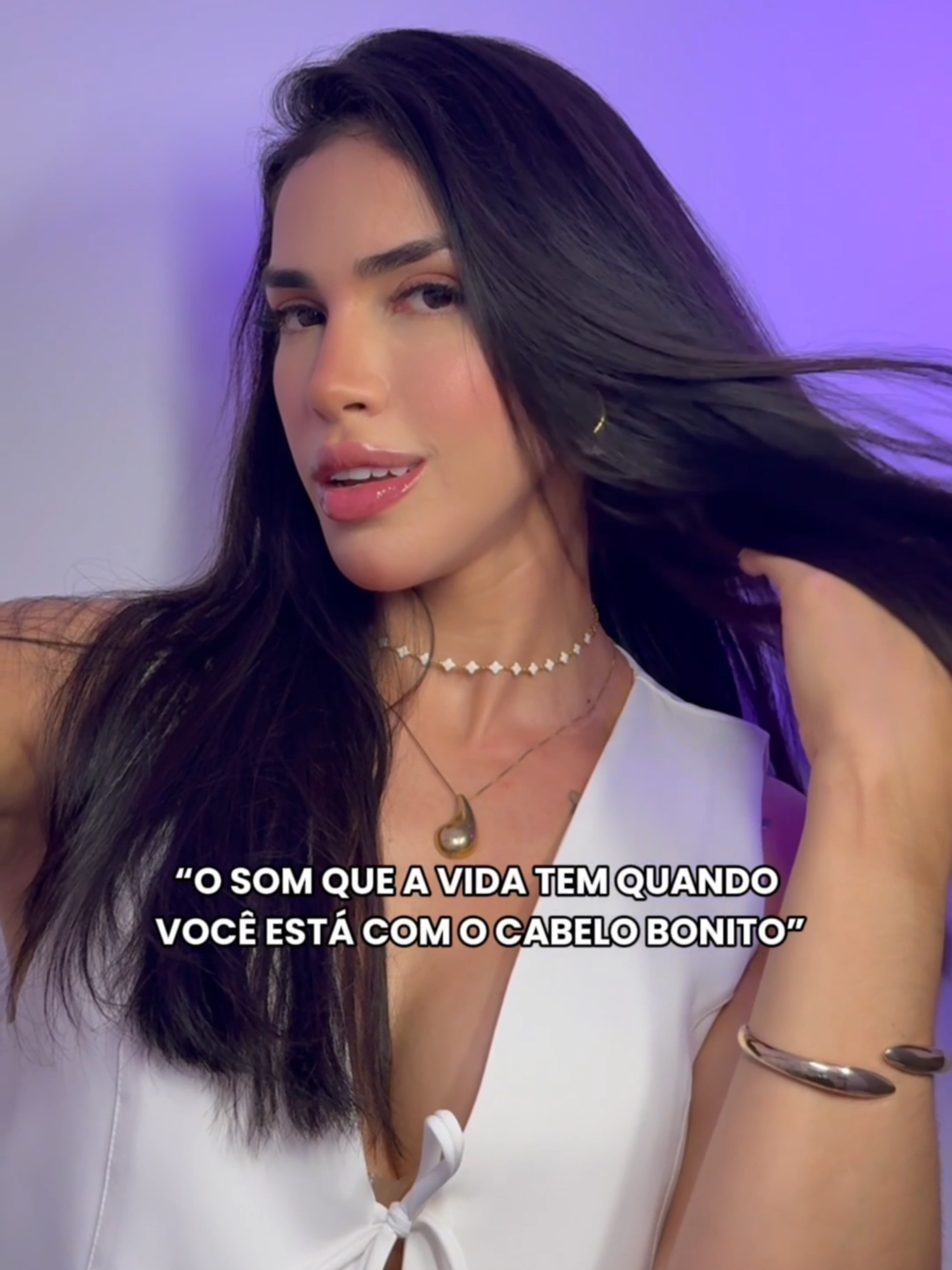 Cabelo bonito = autoestima lá em cima! ✨ O Secador Philips Essential é compacto, potente e cabe na bolsa, ou seja, maravilhoso!