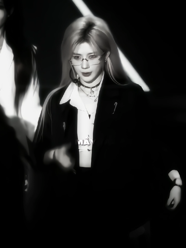 : Cả cuộc đời này em không tha thứ 🖤 #trịnhđanny #gnz48teamniii #snh48teamhii #gnz48 #snh48 #zhengdanni #mây_06 #ESGB48✨ #watb_tg🏡 