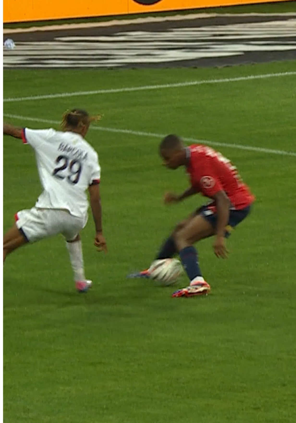 Breaking Ankles, Barcola Style ⚡️ #psg #barcola #skills 