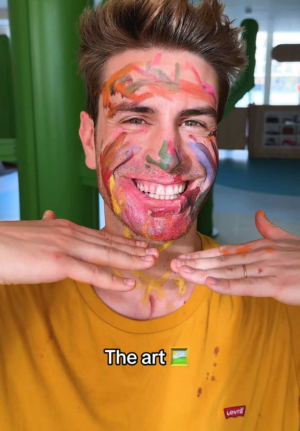 Me han salido artistas 🧑‍🎨  Todo comenzó con un inocente “Queréis que usemos pinturas para la cara?”… nunca pensé que la situación se volvería en mi contra tan rápido.