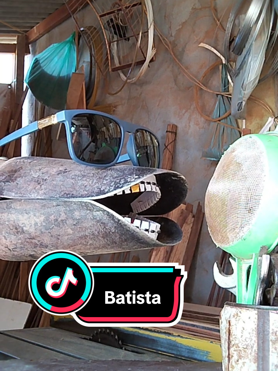 cavadeira cantora #cavadeira #música #ferramenta #dublagem 