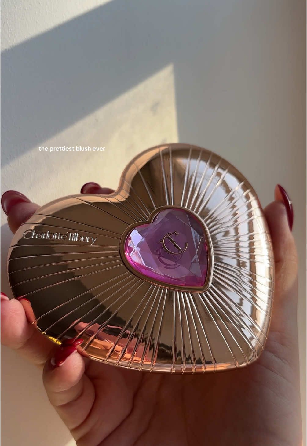 the new @Charlotte Tilbury blush is sooo pretty! 💘 #charlottetilbury #charlottetilburymakeup #blush #charlottetilburyblush #newmakeup #pillowtalk #fyp 