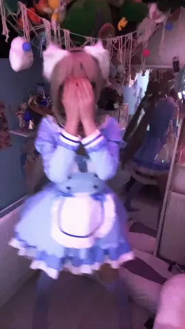 i never understood this trened but the skirt is really poofy so its cool :3 #nekoparacosplay #nekopara #nekoparavanilla #vanillacosplay #cosplay #egirl 