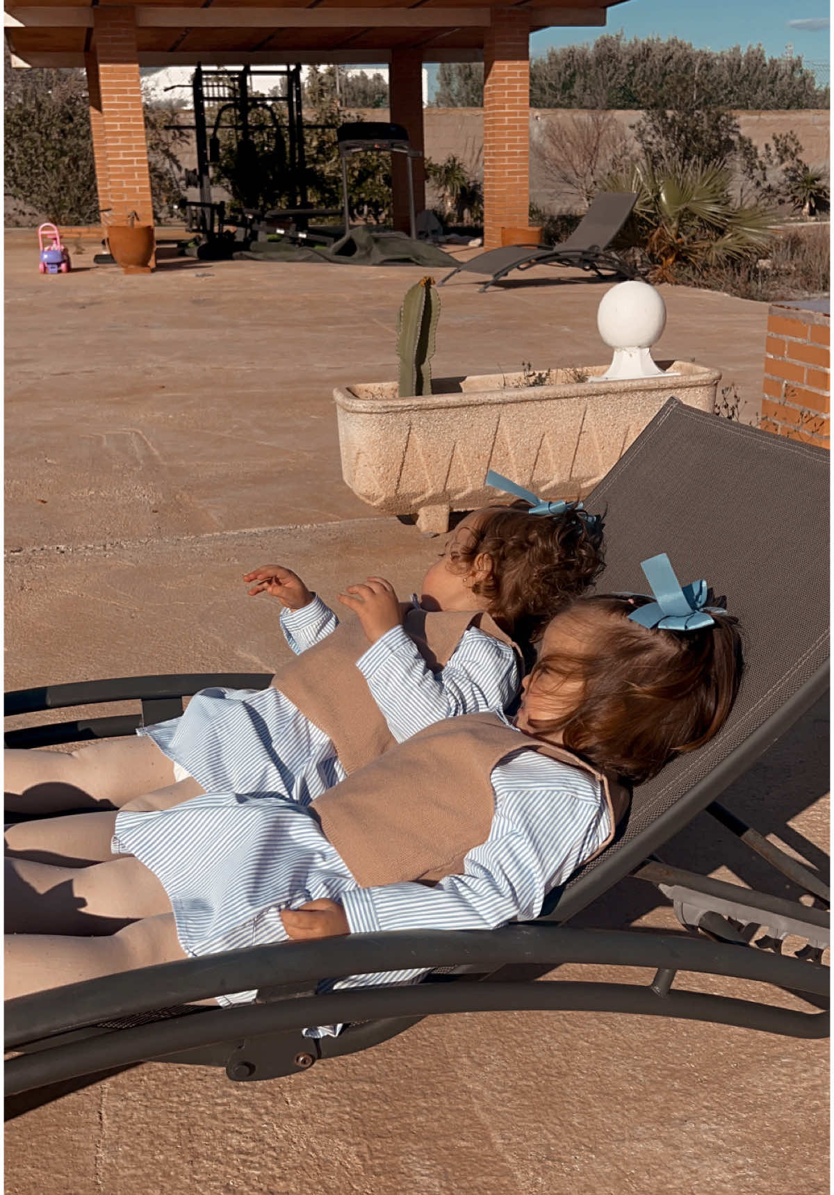 Quien escucho: PESA MUCHO..