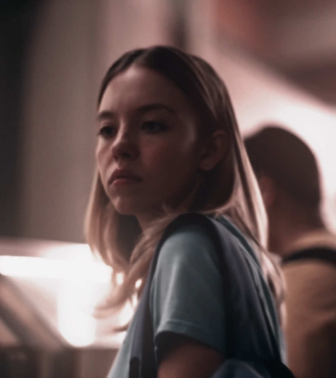 Velvet ring.                                   [cc:mhd]                                         #cassiehoward #cassiehowardedit #sydneysweeney #sydneysweeneyedit #euphoria #edit #aftereffect #xcyzba #sta6rb #fyp #fypツ #foryoupage 