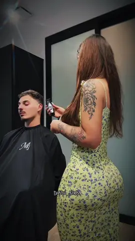 🤩》》》》 #viralvideos #edit #fashion #tiktokviral #fyp #hairstyle #transformation #haircut #capcut_edit 