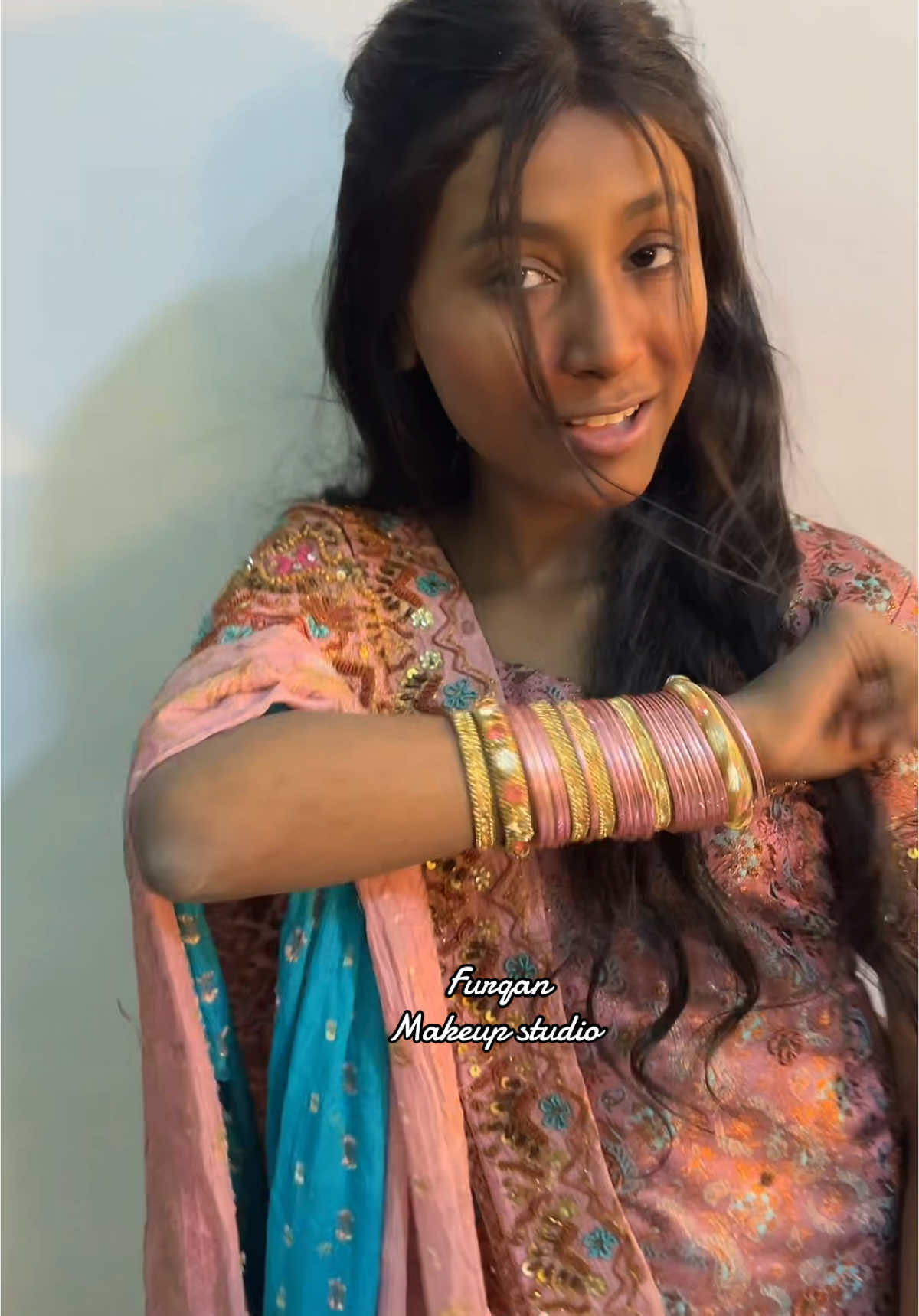 #furqanmakeupstudio #photography #CapCut #viral #foryou #tiktok #salon #wedding #trasfomation #makeuptransformation #makeuphacks #tranding #trendingvideo #vedio #videoviral #hairstyle #hair #fyp #fypシ゚ #transformation #foryou #foryoupage 