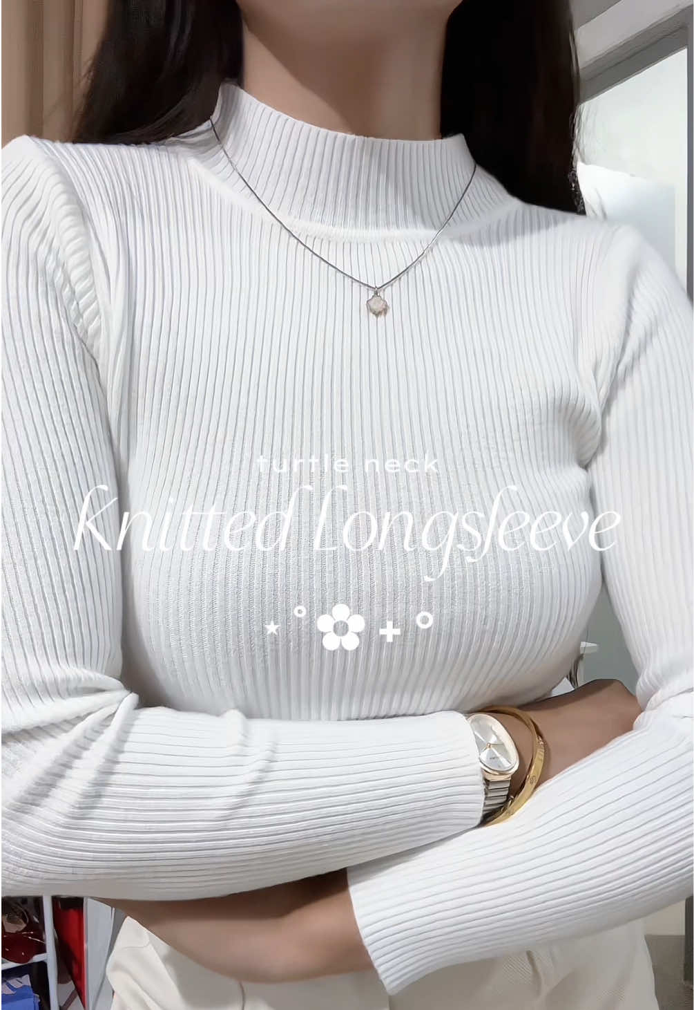 Knitted Turtle Neck Longsleeve!! 🤍💯 #turtleneckoutfit #whitelongsleeve #longsleeverecomendation #longsleeve #whiteoutfit #styleinspo #OOTD 