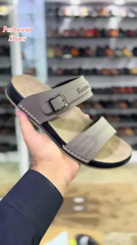 New design imported chapal #1stlook brand available in #peshawarshoes ✅✅✅ #foryou #foryoupage #viral #viralvideo #unfreezemyacount #Tiktokshortfilm 