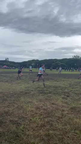 nice catch by @Paul Richie Mariano #ultimate #ultimatefrisbee #frisbee #sports #PFDA #WFDF #ultiverse  #disclaimervideonotmine #zxycba  #highlights #foryourpage #fyp 