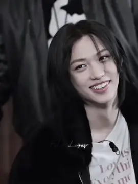 OMG🫠🫠😳🥵🫦🫦#felix #stay #straykidseverywhereallaroundtheworld #foryoupage #fyp #leefelix #yongbok #straykidsedit #skzfelix #iloveyoufelix💍 #sunshinefelix #princefelix #cutefelix #bbokari #yonglixx #leeyongbok #felixfreckles #yongbokie #yongbokedit 
