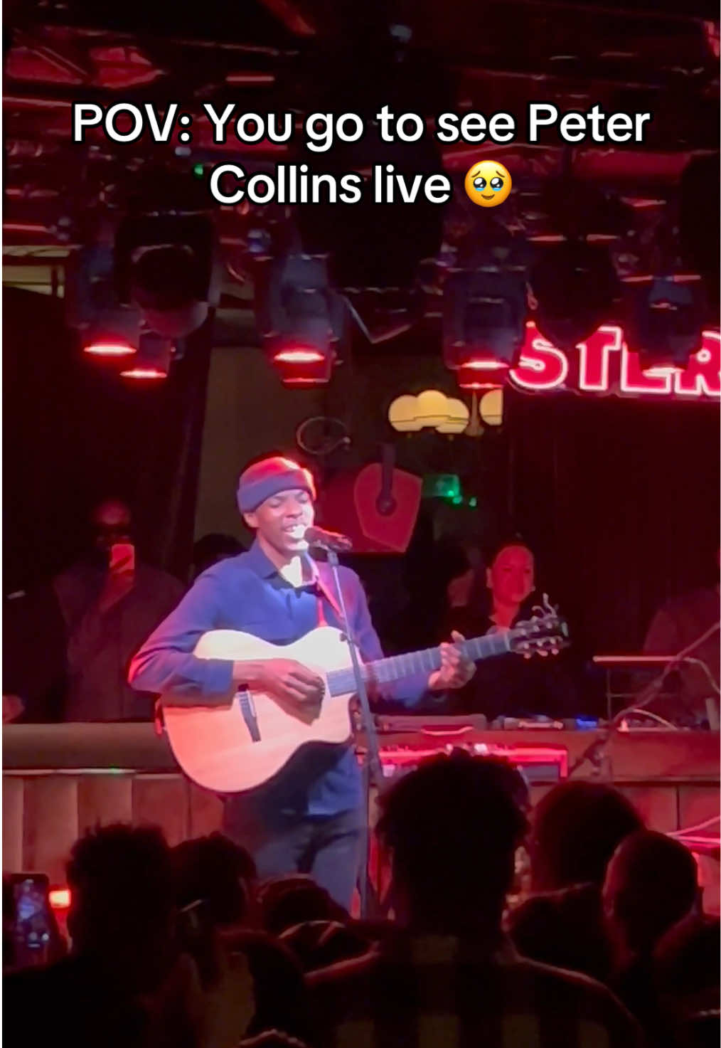 You can hear me ad-libbing in the back thinking I’m him fr 😂 @Peter Collins my goat 🐐 #fyp #petercollins #liveshow #livemusic 