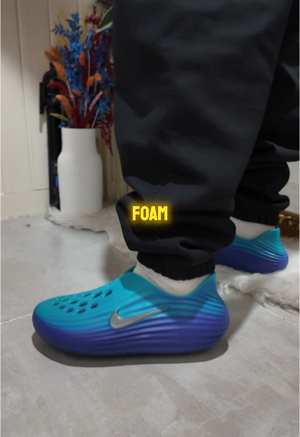 Qué color prefieres? 🤔 Probando la nueva Nike Reactx Rejuven8 - que te parecen las nuevas sneakers de Nike de foam #nike #nikerejuven8 #curiosidades #moda #zapatillas #sneakers #tendencias #streetwear #consejos #sneakerhead 
