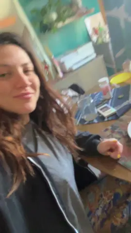 How would you describe that sound? Haha#fart #silkypants #girlfarts #gassygirl #womenfart #stinky 