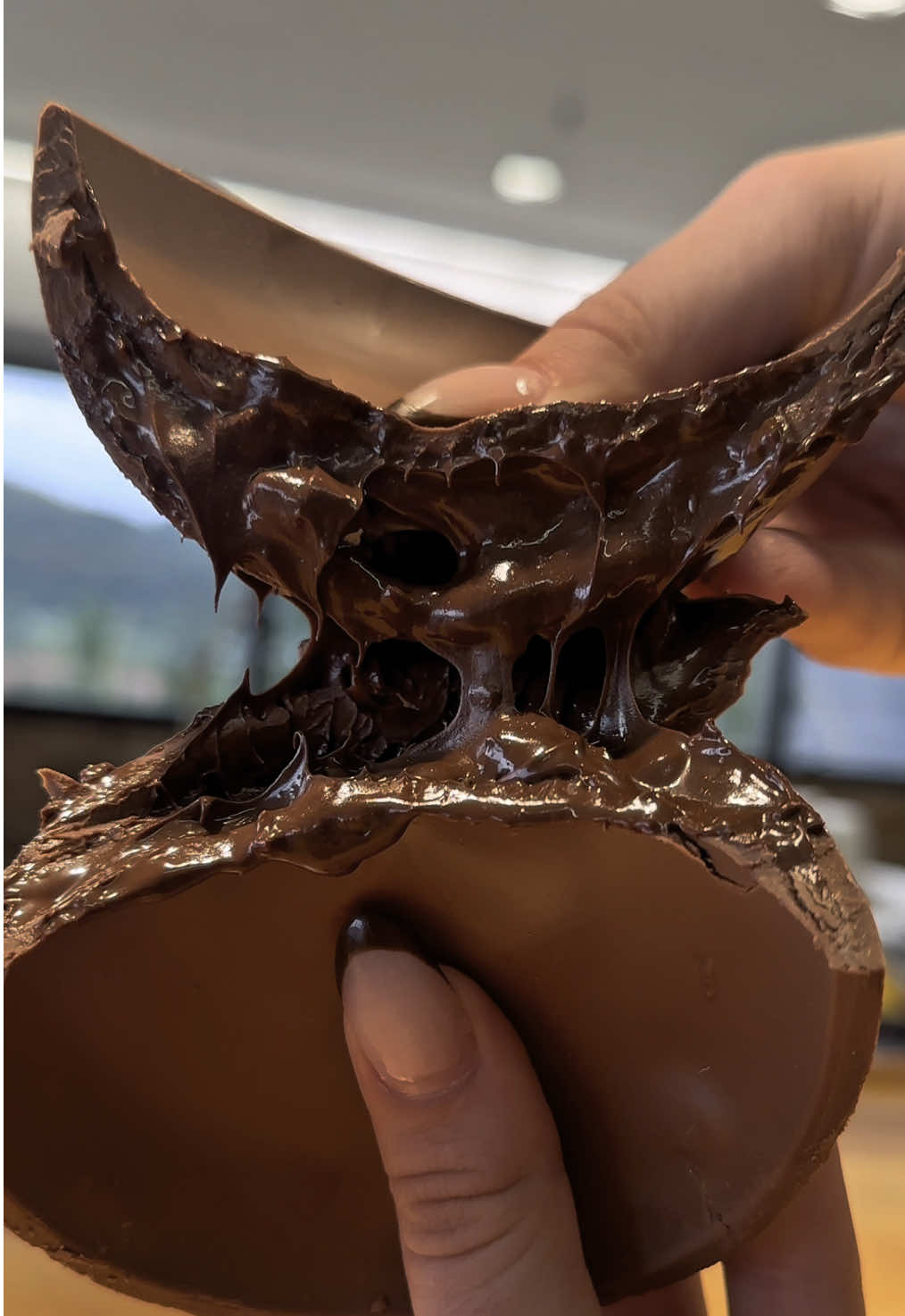 Se é pra sonhar, que seja com muito chocolate! 😍  Os Ovos Dreams da Cacau Show são pura cremosidade e recheio irresistível.  Qual é o seu favorito? #CacauShow #Dreams #Páscoa #Pascoa #PáscoaCacauShow #ChocolateIrresistível #cacaushownotiktok #Chocolate 