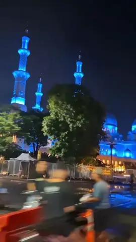 Vibes Subuh masjid Raya Sheikh Zayed 😊🕌 #storyislami #vibessubuh #masjidrayasheikhzayed #kotasurakarta #solopride #fyp #adzanmerdu #fyppppppppppppppppppppppp 