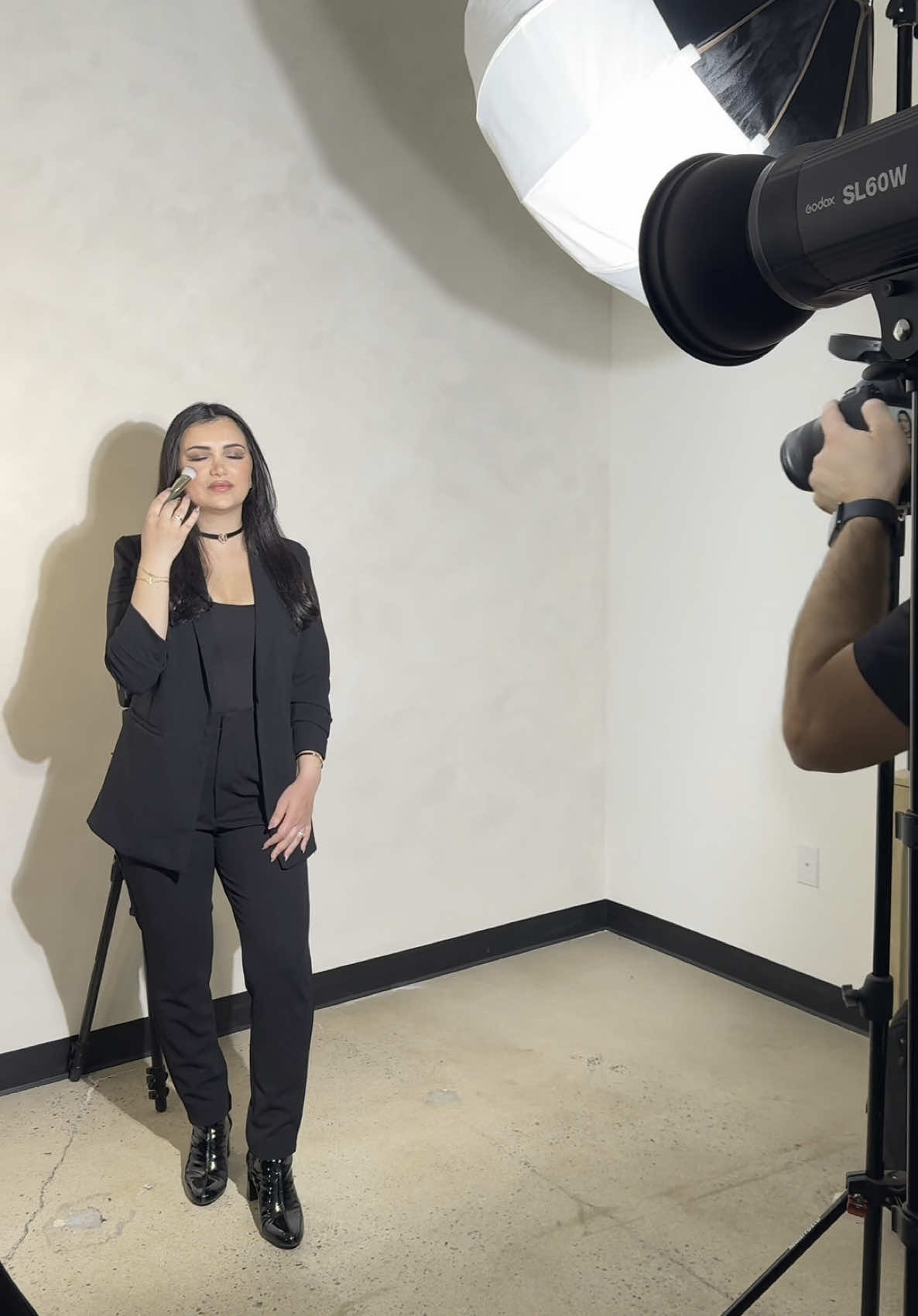 ITS THE DREAM HOUSE your happy place where your dreams come true✨ GRADUATION DAY FOR MY WINTER MUAS  Congratulations ladies you are officially CERTIFIED MAKEUP ARTIST  🤍✨ wishing everyone fresh beginning in the world of makeup! 💄  #makeup #makeupschool #montrealmakeupschool #graduationday #montreal #montrealmakeupacademy 