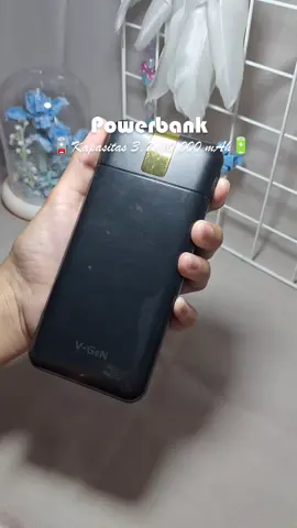 Baterai habis? No problem! 💪🏻🔥 Dengan dual output, V-Gen Resque V10K27 bisa mengisi 2 perangkat sekaligus! Praktis untuk aktivitas harianmu Beli lewat keranjang kuning yaa! #powerbank #vgen #baterai 