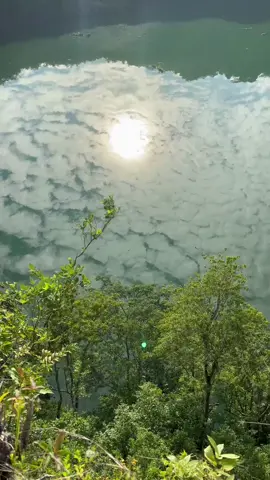 buaya galau . . . #danau #buaya #fyp #danautolirebesar 