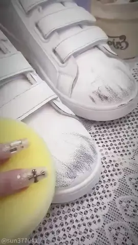 After using the cleaning cream, my shoes became so white!