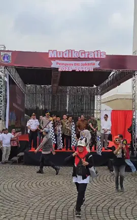 Mudik Gratis yang diselenggarakan Pemprov DKI Jakarta, buat warganya. #mudikgratis  #pemprovdki  #masprambangdoel  #dkijakarta  #prakarsawarga  #viralvideo  #fyp 