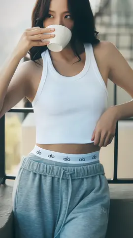 Jantung aman🥵🔥😭#jisoo #kimjisoo  #xyzbca #jisooblackpink #jisookim #blackpinkjisoo #blink #blackpink #sooya #sooyas #fyp #foryou #foryoupage #jisooalo @Alo Yoga @JISOO 