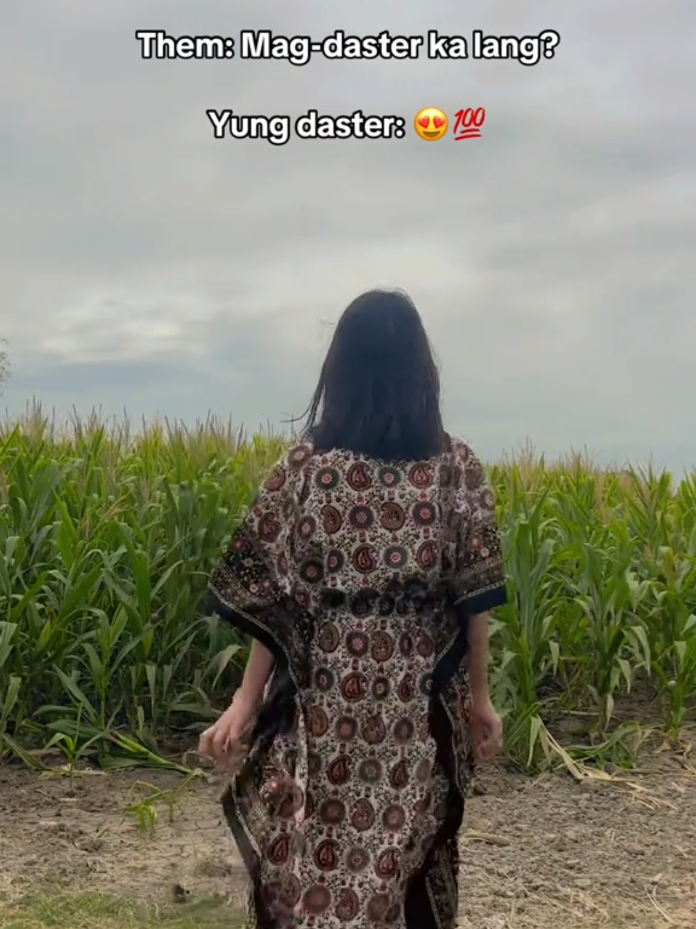 perfect daster this summer!! 🥰 #kaftandress #kaftandresses #kaftandaster #longkaftan #batikmoto #batikmotodaster #dasterforwomen #trendingdaster 