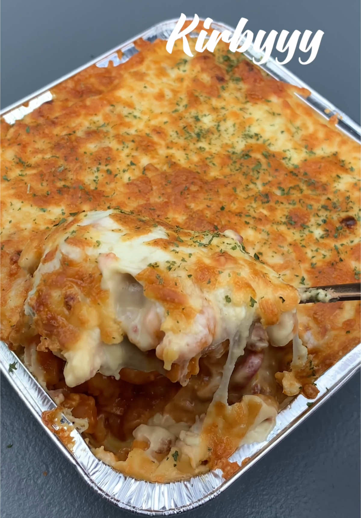 Pure satisfaction 🤤✨  Creamy, cheesy Baked Mac - comfort food classic made easy & delicious with Del Monte Filipino Style Sauce – because every bite deserves perfection! 🍝🔥 #PastaPerfectionEveryTime #DelMonteSpaghettiSauce #DelMonte #DelMontePH  @Del Monte Philippines 