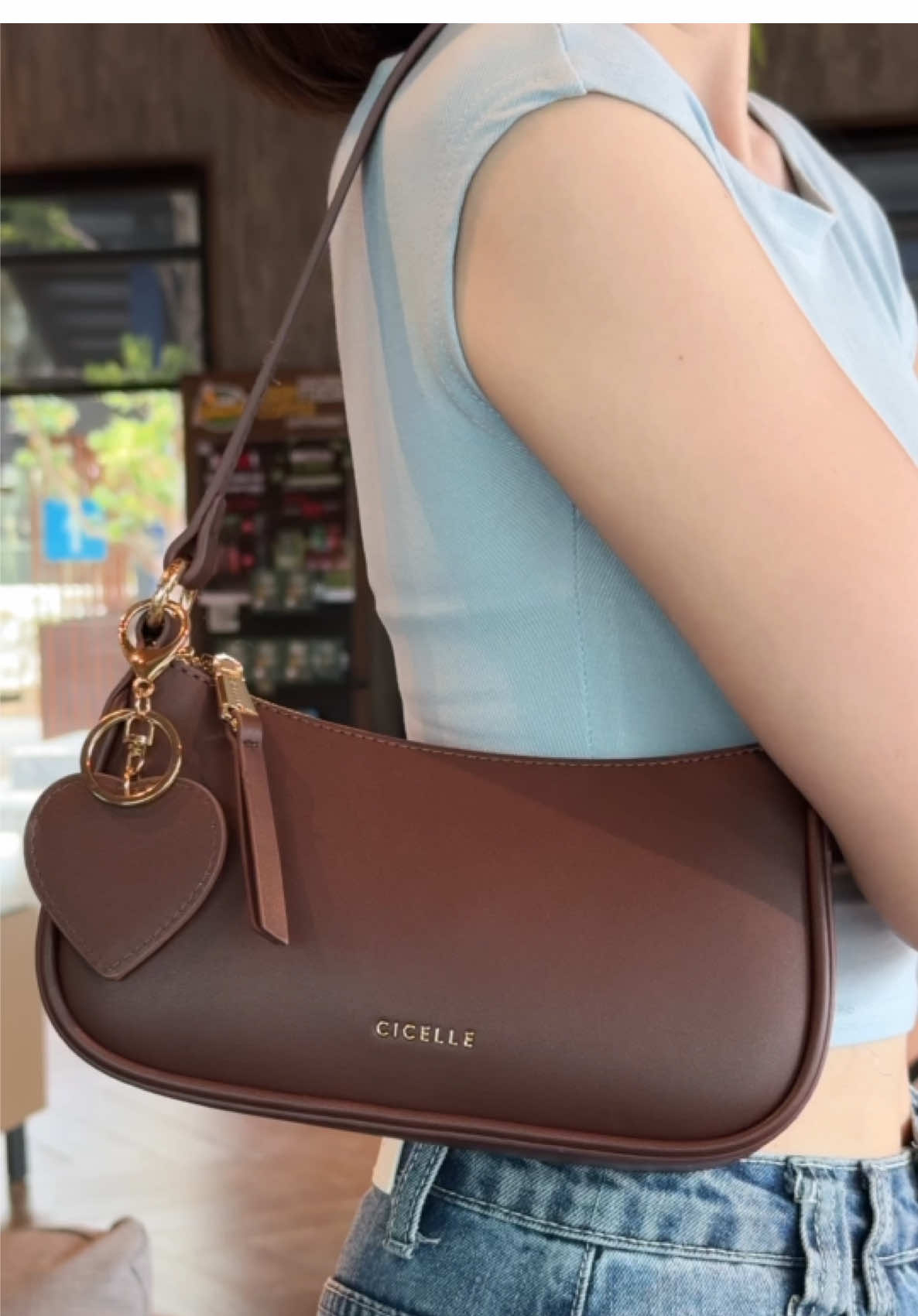 น้องเนยหวาน น่ารักจริง @มีซายน์ #กระเป๋า #กระเป๋าสะพายข้าง #shoulderbag #กระเป๋าผู้หญิง #cicelle 
