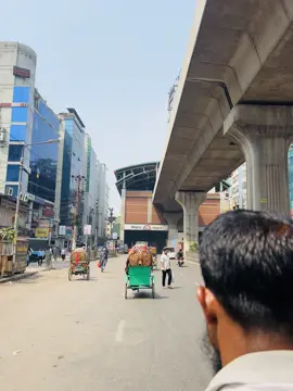 যে দিন আমি তোমারে প্রথম দেখছি সেদিন আমার হৃদয় নাড়া দিয়ে উঠছে