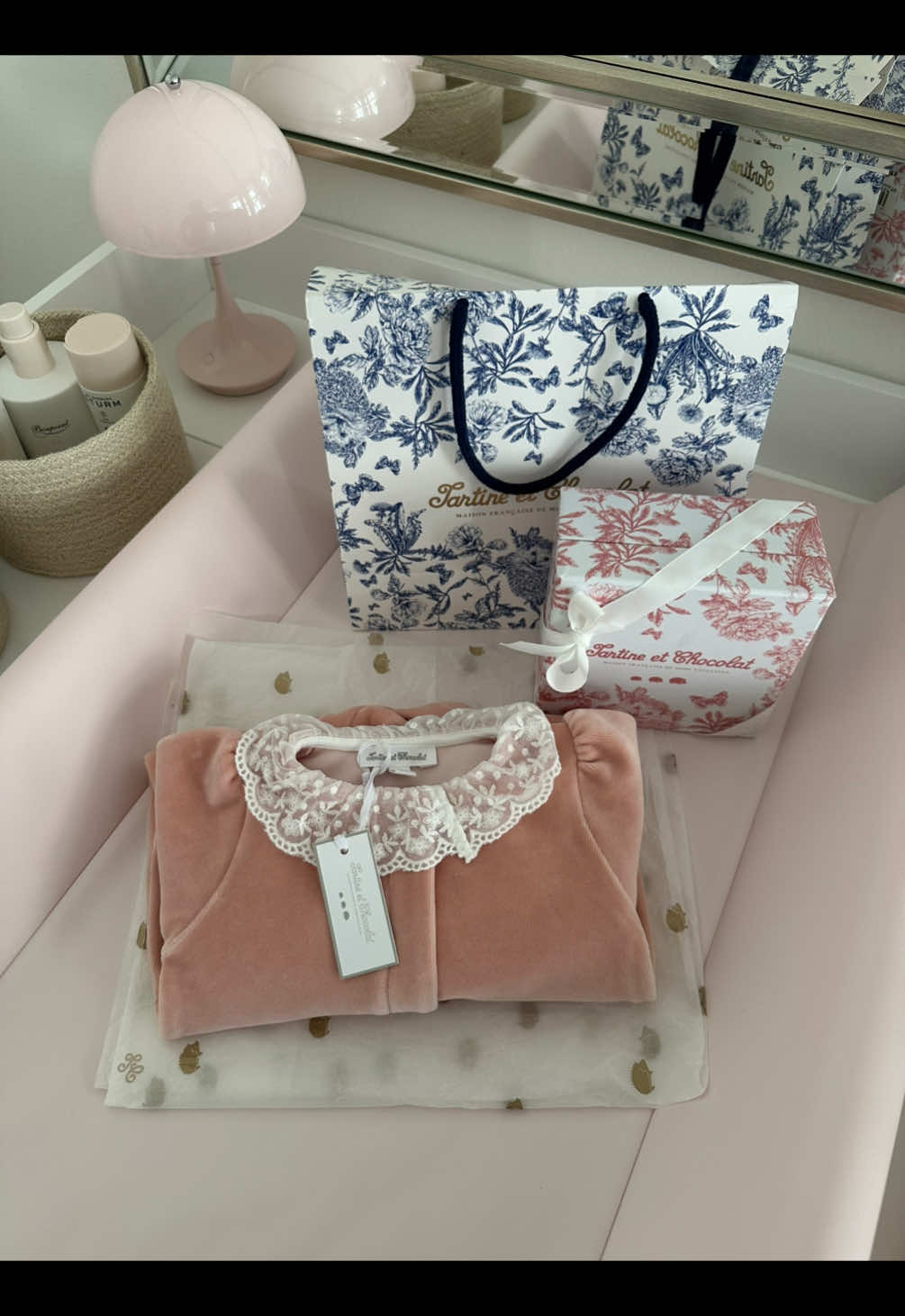 Alba‘s wardrobe 💗 #baby #babyclothes #girlmom #tartineetchocolat #bonpoint #jacadi #babylove #babygirl #babyfever #nursery #nurserydecor #nestwithme #girlspower #newborn #newbornbaby #newbornclothes #momlife #nestingmama #welcomehome 