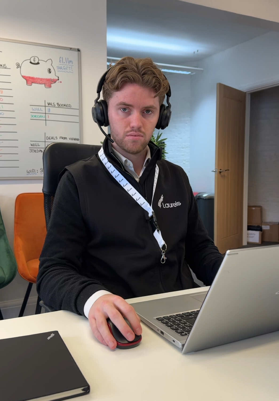 Hey, do you work here? #fyp #trendingsound #estateagent #estateagentcomedy #sellinglondon 