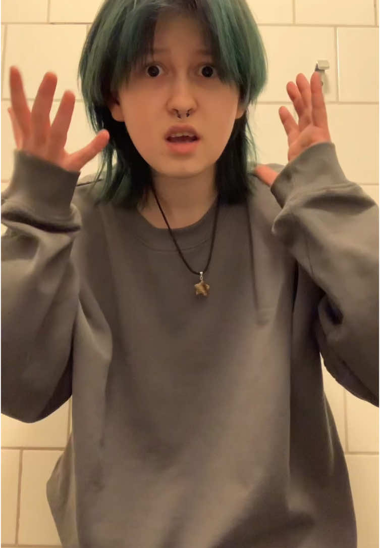 I know what it’s like to feel.. different #fyp #mlm #sthlm #foryou #ftm #hehim 