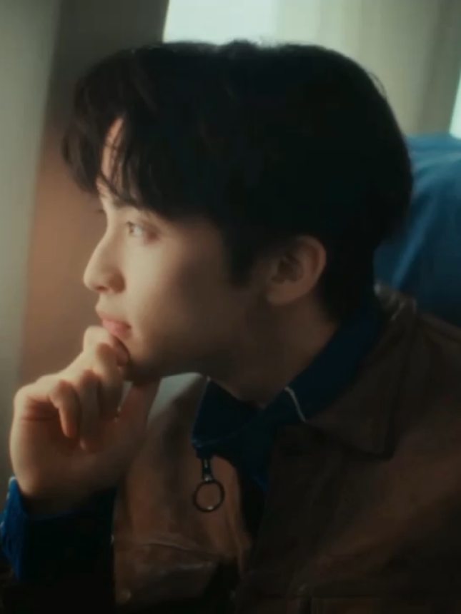 oceans and engines — #niki  never stop editing vlog mark😩 #mark #marklee 