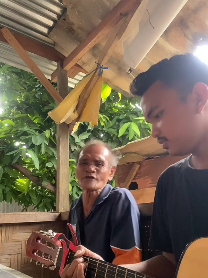 Marsitogol 😄😄 #bataktiktok #opungpareende #batakmusik #sitogol #marsitogol #opungparendee #batakku #batakhits #batakmusik 