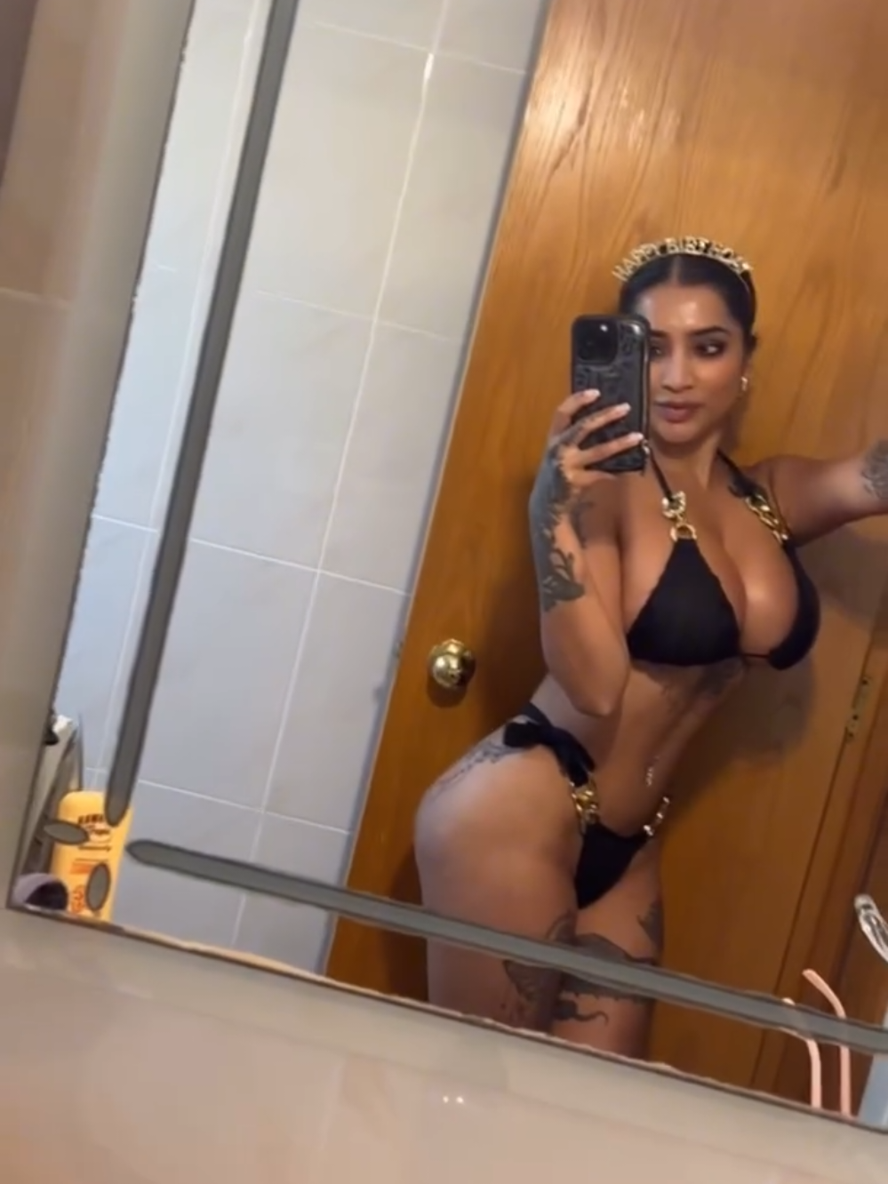 Happppppppppy birthday to me #fyp #explore #explorepage #exploremore #yasminakhan #trini_tiktoks #trini_tiktok #caribbeantiktokeurs #caribbeantiktokeurs🇭🇹🇬🇾🇹🇹🇸🇷🇯🇲 #happybirthday #birthdaygirl #birthdaybash #birthdaycelebrations 