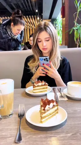 Don’t touch my food 🤣❤️ #scarepranks #scarecam #fail #jumpscare #scary #scared #scaring #foryour #fypシ #funnyvideos #funny #prank #scaringpeople #funnyprankvideos #funnymoments #hahaha #hahaha😂😂😂 