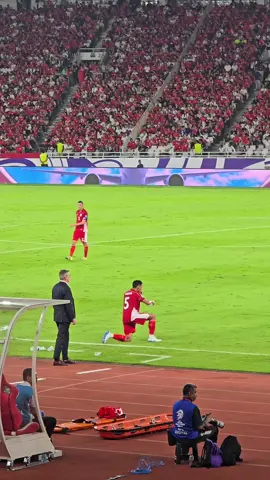 Baik banget Ridho ambilin minum buat pemain Bahrain 🥹 . . . . #timnas #timnasindonesia #indonesia #kitagaruda   #fyp #GBK #timnasday #indonesiavsbahrain #kualifikasipialadunia2026 #rizkyridhoramadhani 