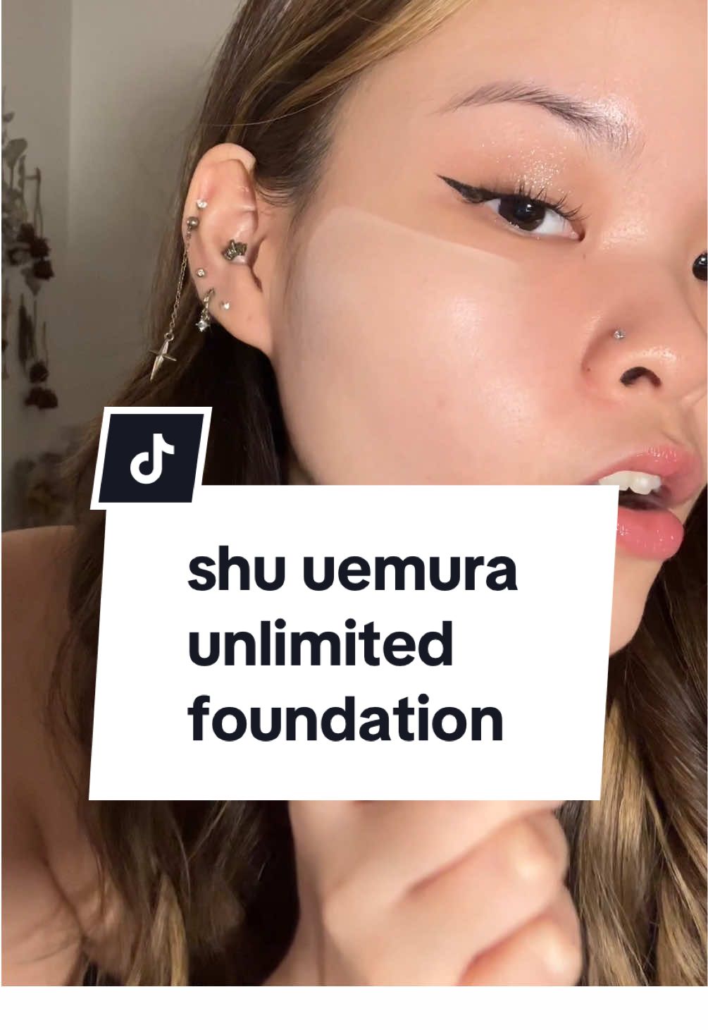 look at this GORGEOUS lumi-matte foundation by @shu uemura  its an advanced formulation of their unlimited foundation, and it definitely keeps up to its name 👀 #reannetries #shuuemura #shuuemuraMY #beauty #makeup