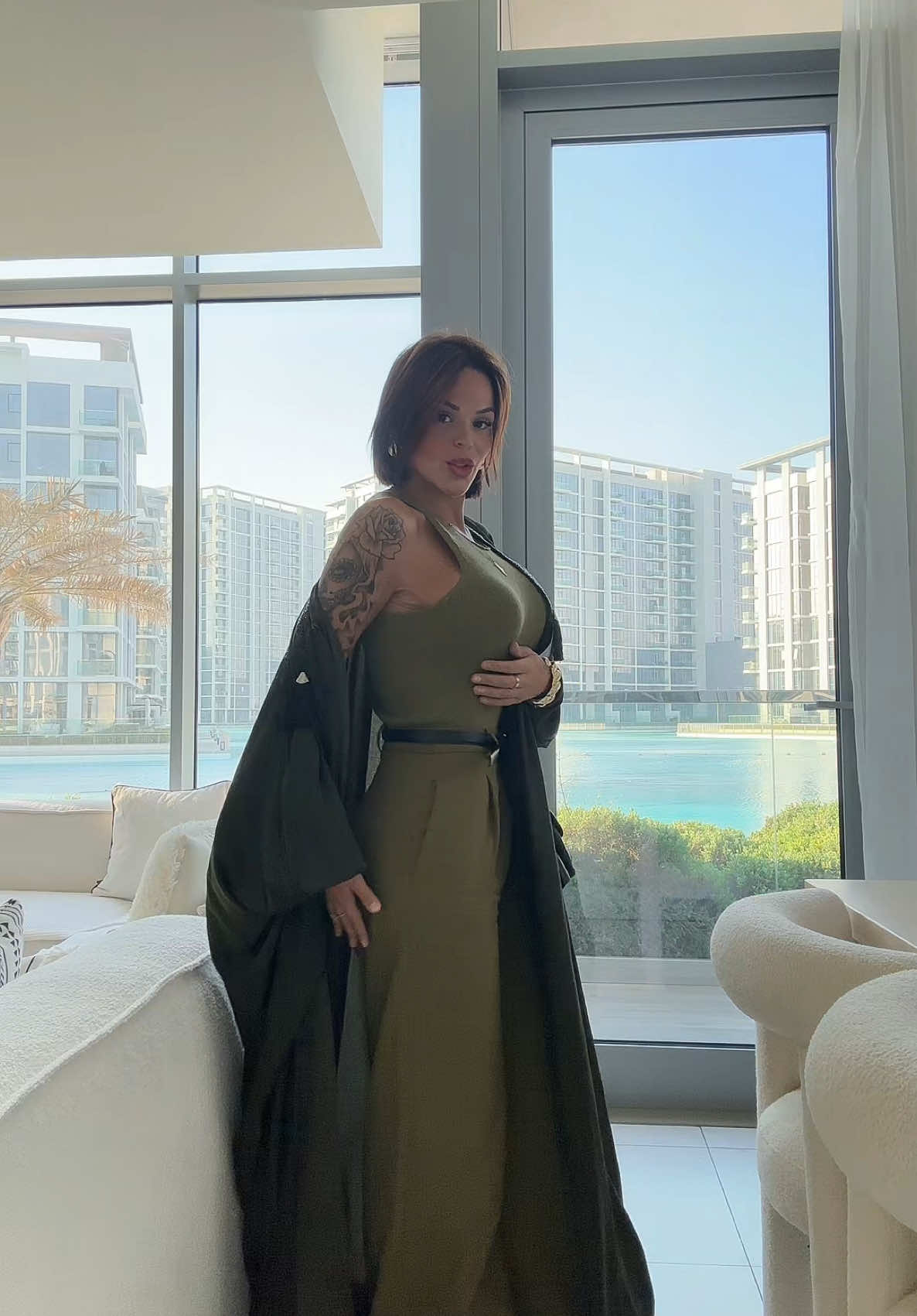 Look du jour 🤩#mango combinaison ref: 87065769 #chanel bag #hermes oran noir #mangomood bijou abaya souk naïf Dubai #foryou #tiktok #woman #sarahfraisou #life #videooftheday #fypシ #ootdinspo #luxury #dubai #mood #fashion 