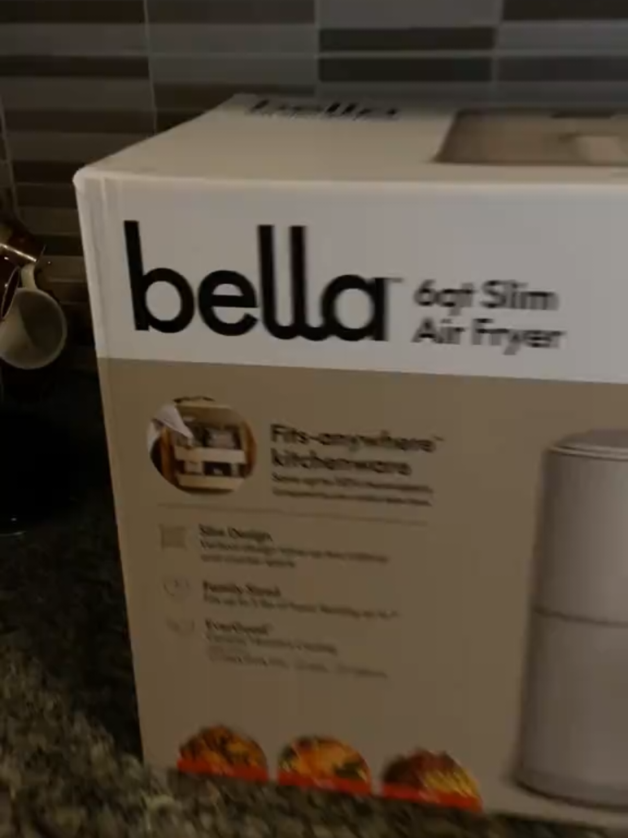 Crispy, Quick, & Oh-So-Easy! ✨🔥 The Bella Air Fryer is my new kitchen MVP—perfect crunch, zero hassle! Thanks, @influenster for this game-changer! 🙌🍽️ #AirFryerMagic #CrispyAndDelicious #BellaAirFryer #ThankYouInfluenster