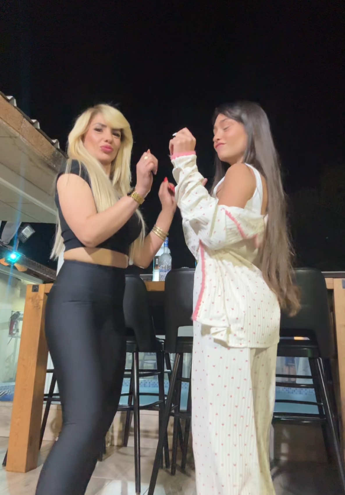 וזה שאמא שלי נראת ככה בגיל 38 +4 