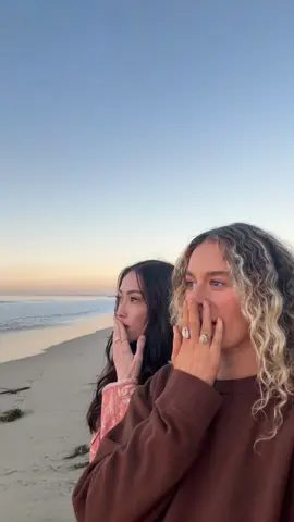 we love a good sunset #beach #sunset #beachsunset #ocean #beachgirl 