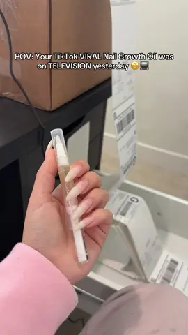 ITS LIKE $7 on VIEWYOURDEAL.COM 🙌🤩 #fyp #nailgrowthoil #radiantcosmetics #viral #longnails #natural #tv 