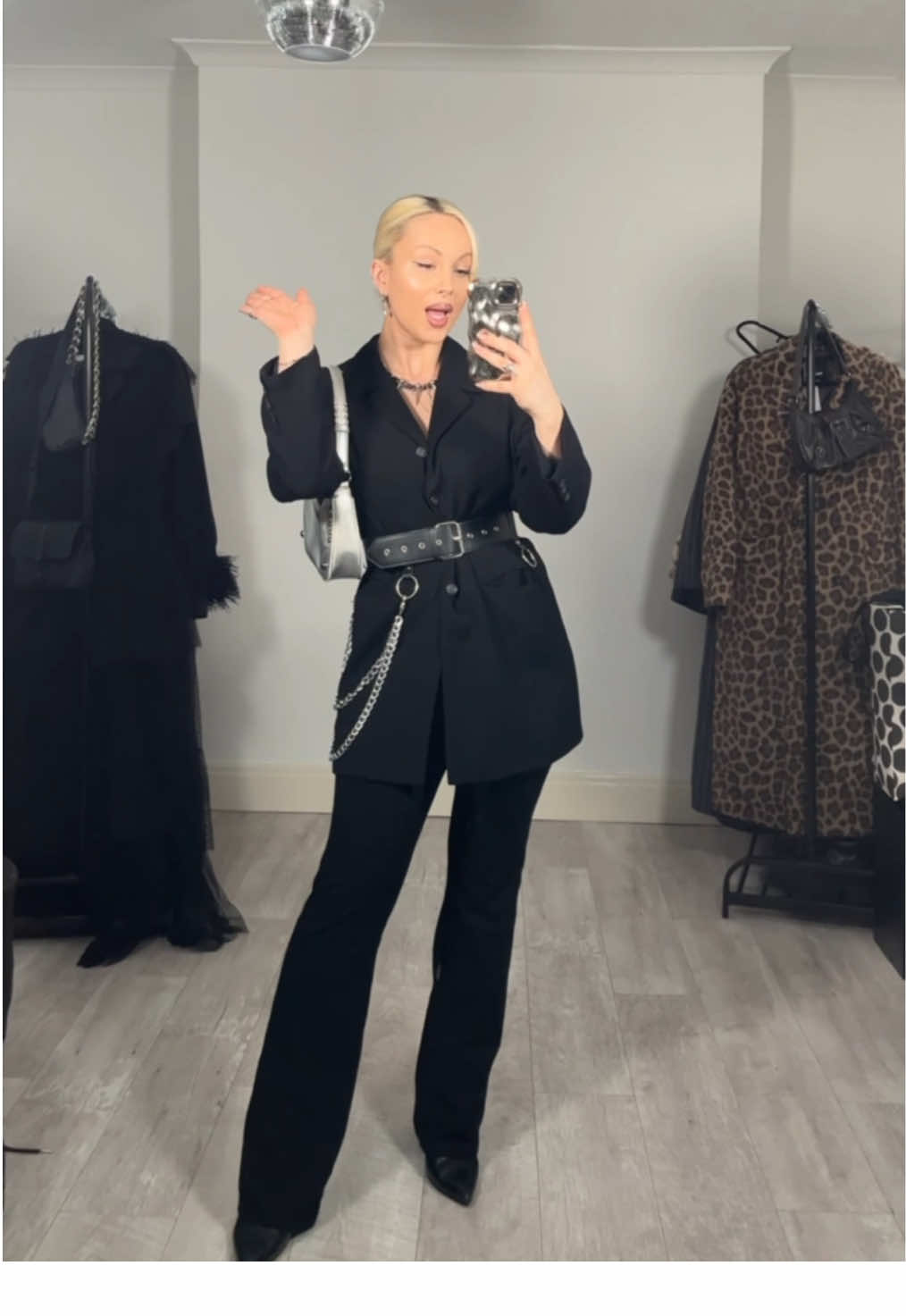 the traffic I’m referring to 🖤 #ugcexample #sidehustle #fyp #viral #ugc #pr #brands  #collab  #ugccreator #ugccontentcreator #ugccommunity #ugccreators #ukugc #ukugccreators #contentcreation #ugccontent 