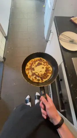 Call me ronaldinho🇧🇷 #brazil🇧🇷 #fyp #pannenkoek #pancake #flip #trickshot 